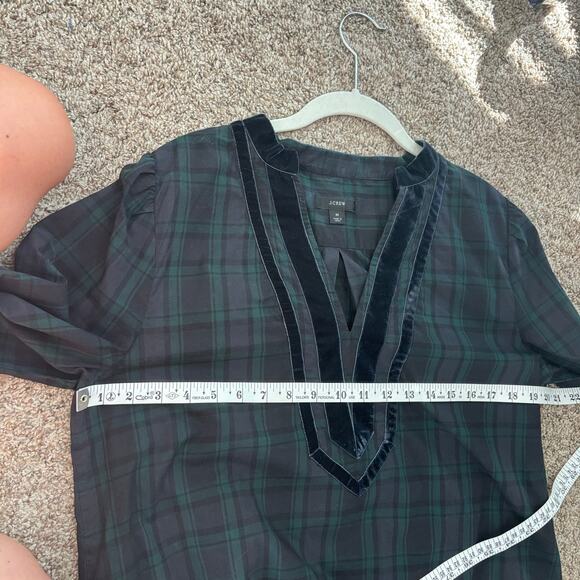 J crew Women’s Velvet-trimmed V-neck tunic in Black Watch Tartan Holiday M - Picture 9 of 10